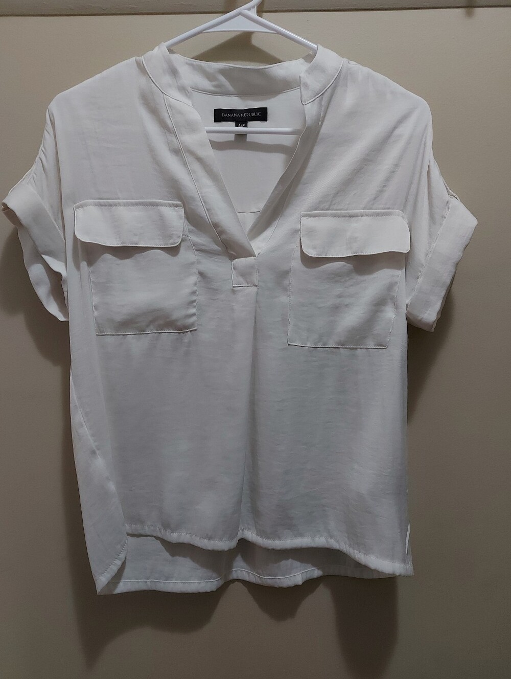Banana Republic White Split V-Neck Pocket Blouse
